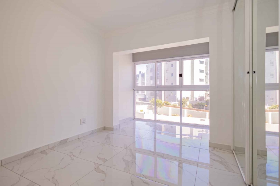 To Let 2 Bedroom Property for Rent in Bloubergrant Western Cape